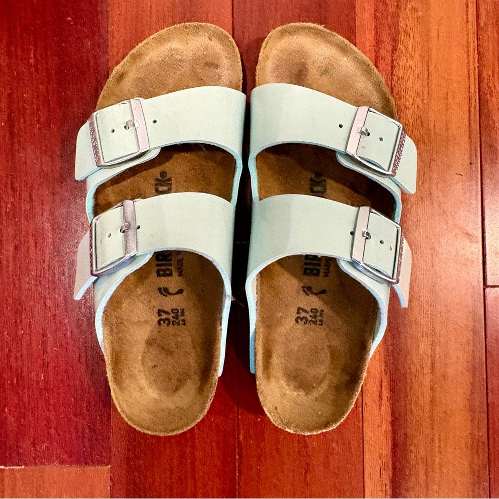 Barely Worn Birkenstock Arizona Patent Surf Green Sandal